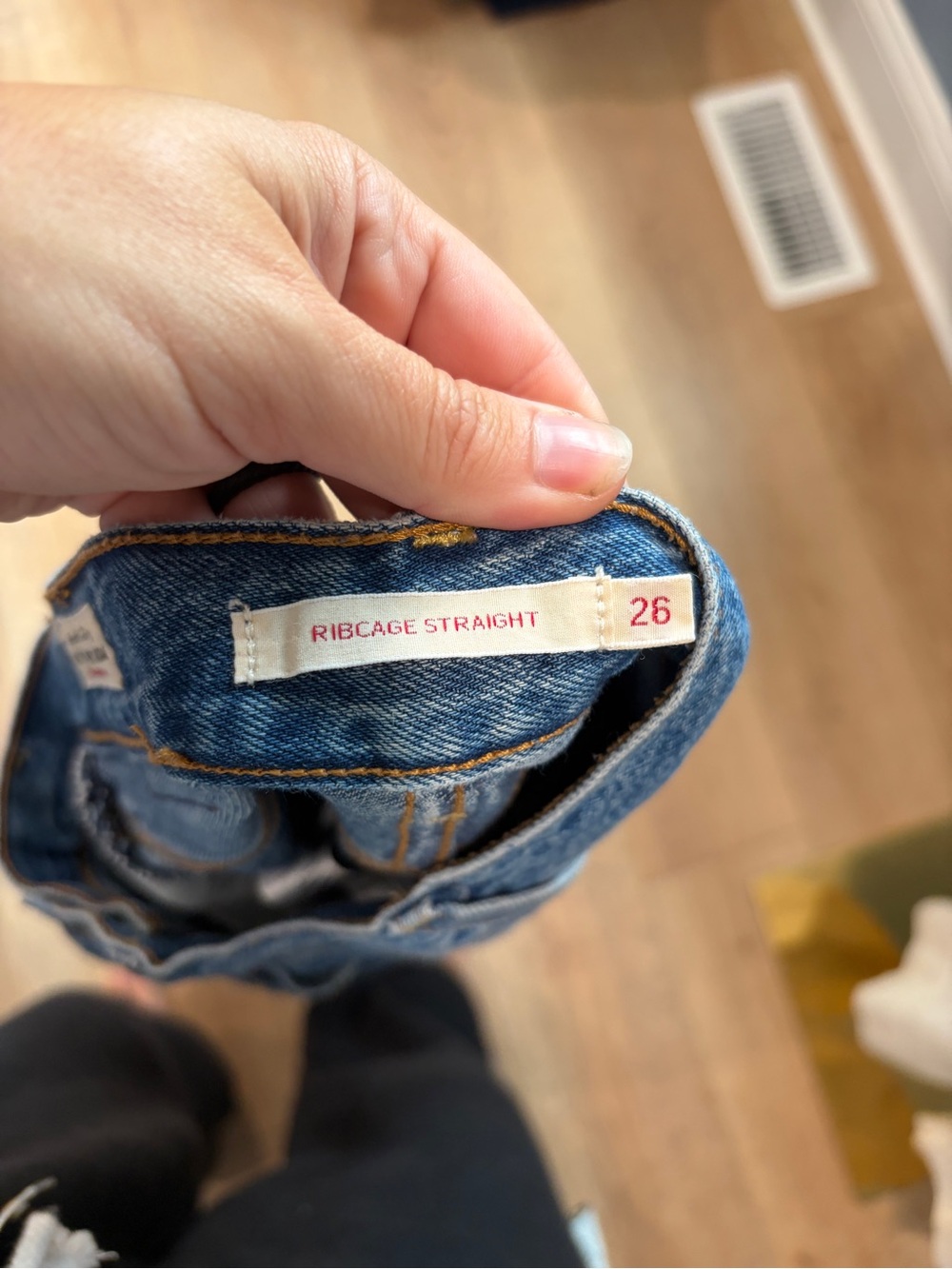 Levi’s Premium Ribcage Straight Jeans High Rise Medium Wash Size 26 - Picture 7 of 9